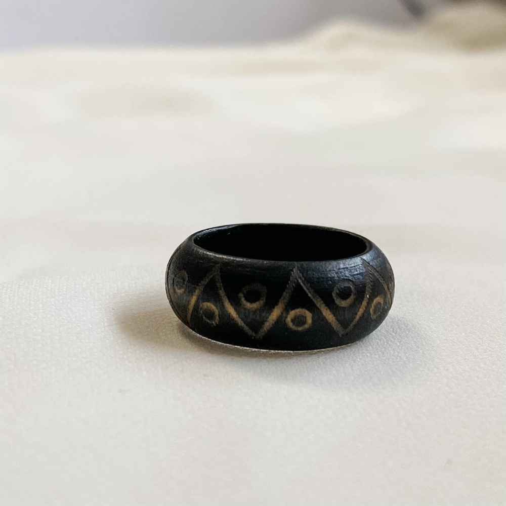 VTG Black Boho Design Wide Band Ring